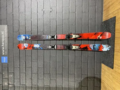 Armada Stunt tweedehands ski's rood