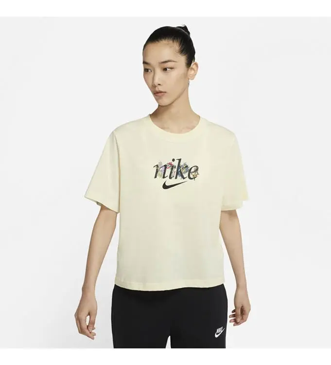 atoom Executie Wees tevreden Nike Sportswear sportshirt dames geel van badminton shirts